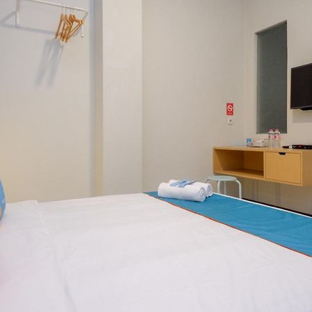 Sans Hotel Good Wish Semarang Jomblang Екстер'єр фото