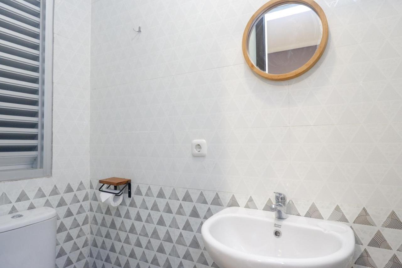 Sans Hotel Good Wish Semarang Jomblang Екстер'єр фото
