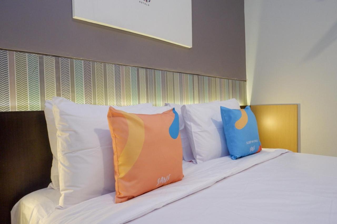 Sans Hotel Good Wish Semarang Jomblang Екстер'єр фото