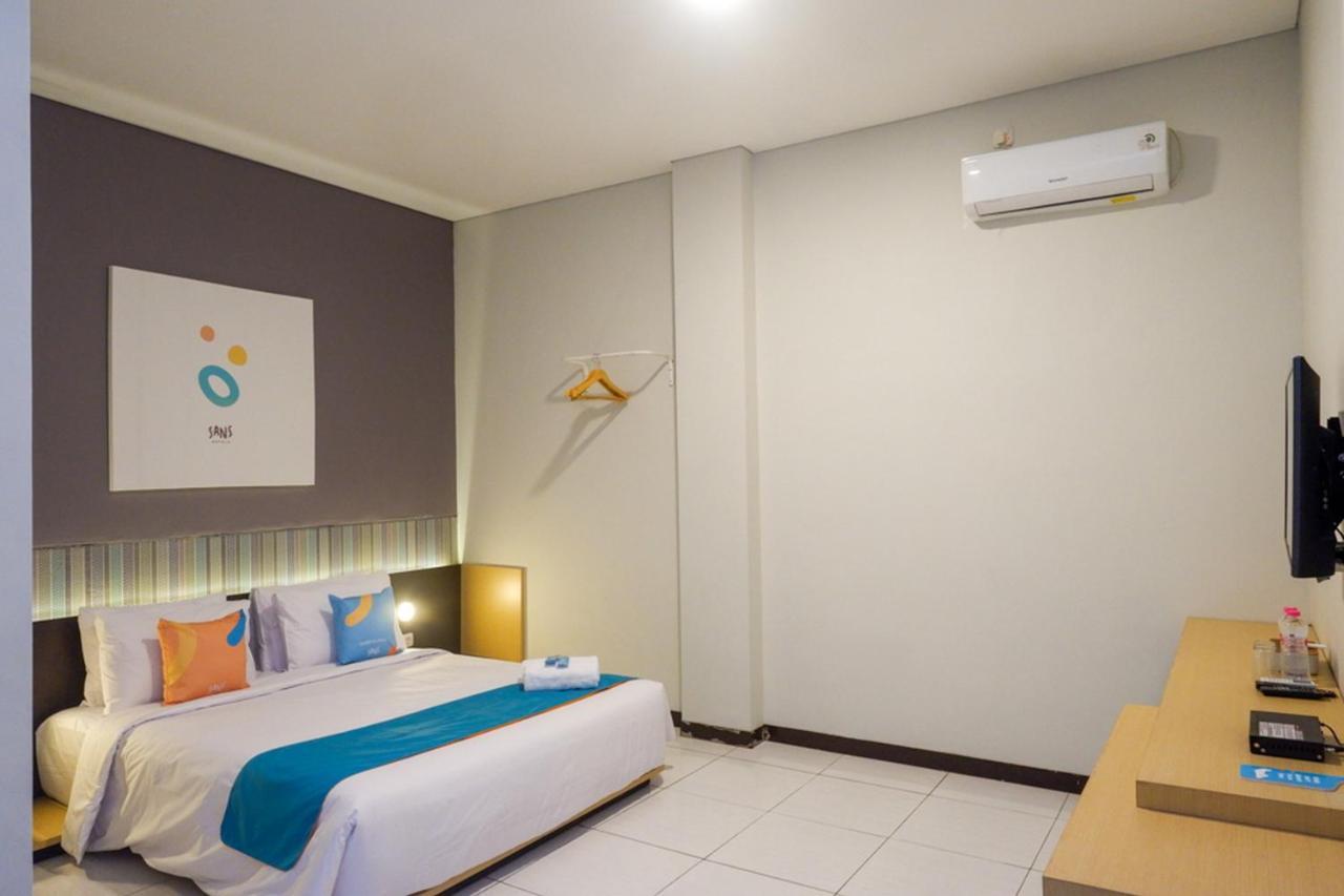 Sans Hotel Good Wish Semarang Jomblang Екстер'єр фото
